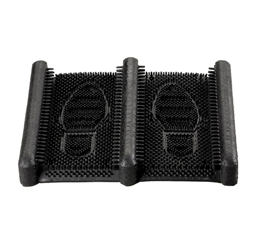 Mud Scraper Mat - Mud Chucker by Wearwell