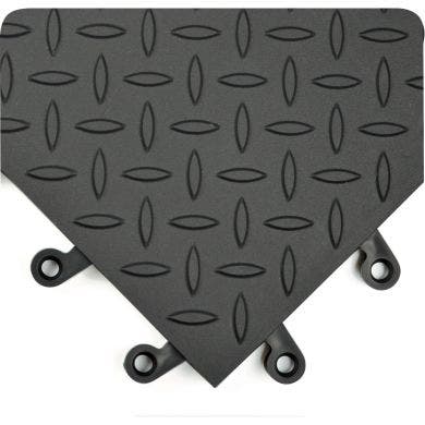 ERGODECK® DIAMOND-PLATE - MODULAR ANTI-FATIGUE FLOOR TILES FOR ARC WELDING