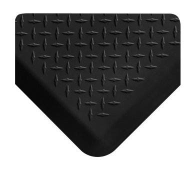 Smart Step Maxum Dual - Diamond-Plate Non-Slip Floor Mat by Wellness Mats - Black
