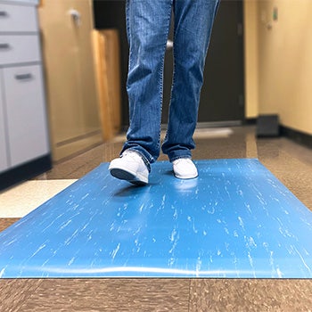 Blue Tile Top mats have a marbleized surface for healthcare environments.